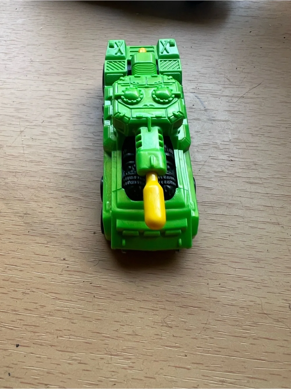 2011 HOT WHEELS INVADER VICTORY UPRISING GREEN 1:64 DIECAST 3 1/4